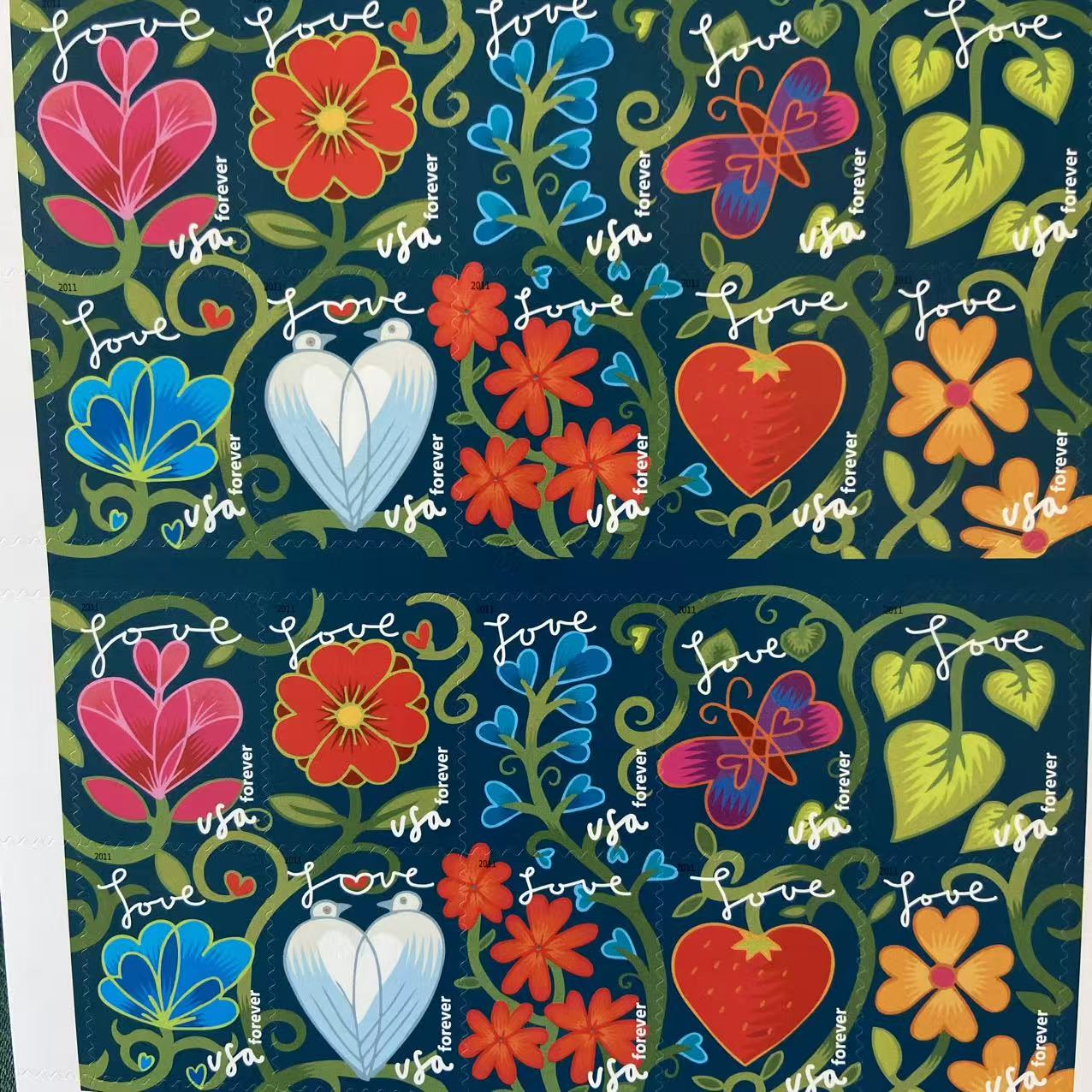 2011 US First-Class Forever Stamps – Garden of Love