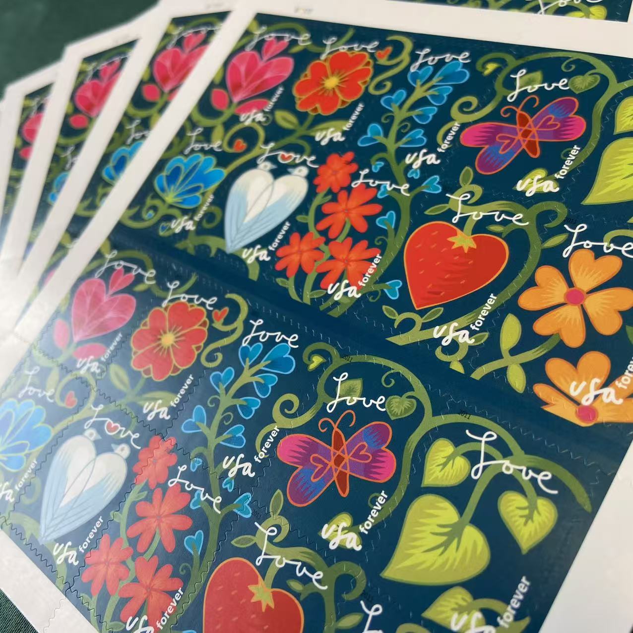 2011 US First-Class Forever Stamps – Garden of Love